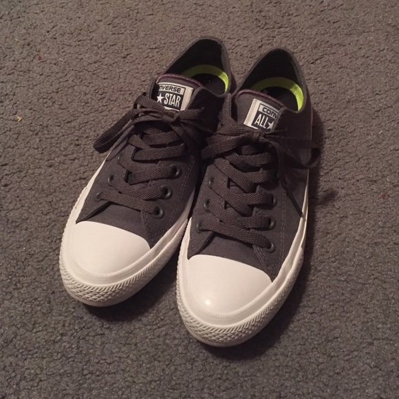 chuck taylor 2 womens